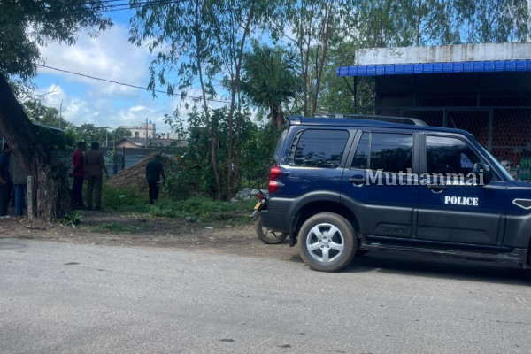 ஏறாவூரில் ஆயுதங்களை தேடிய பொலிஸார் மற்றும் விசேட அதிரடிப்படையினர்! | Police Stf Search Of Weapons In Eravur ஏறாவூரில் ஆயுதங்களை தேடிய பொலிஸார் மற்றும் விசேட அதிரடிப்படையினர்! | Police Stf Search Of Weapons In Eravur