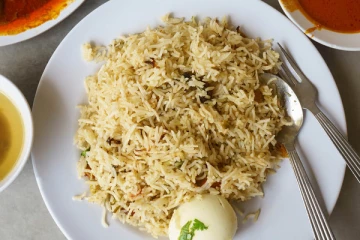 நாவூறும் சுவையில் தேங்காய்ப்பால் குஸ்கா.., இலகுவாக செய்வது எப்படி?