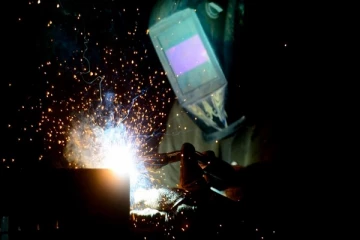 கனடிய மக்களை அச்சுறுத்தும் பொருட்களின் விலைகள்