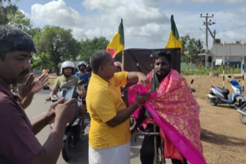கிளிநொச்சியில் இருந்து காலி நோக்கி துவிச்சக்கர வண்டியில் பயணம்!