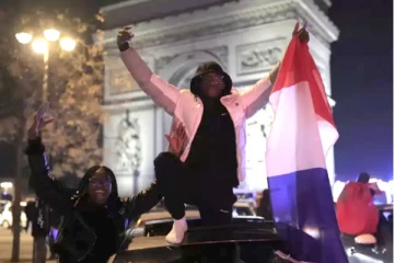 பிரான்சில் உலகக் கோப்பை வெற்றி கொண்டாட்டத்தில் விபரீதம்: சிறுவனுக்கு நேர்ந்த சோகம்