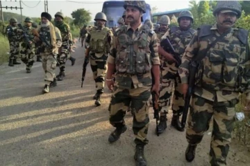 பாகிஸ்தானியர்களை 48 மணி நேரத்துக்குள் நாட்டைவிட்டு வெளியேறுமாறு இந்தியா உத்தரவு