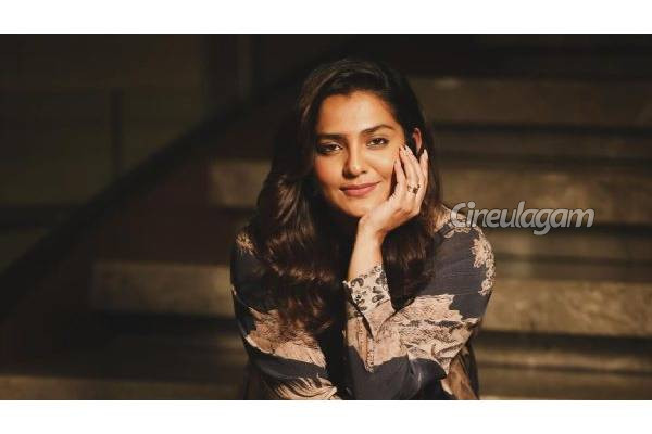 போலி முகமூடி எனக்கு தேவையில்லை.. தங்கலான் பட நடிகை பார்வதி ஓப்பனாக சொன்ன விஷயம்! | Parvathy Open Talk About Being Loyal