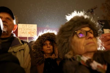 ஐரோப்பிய நாடொன்றை ஸ்தம்பிக்க வைத்த பொதுமக்கள்: பிரதமர் அலுவலகம் முற்றுகை