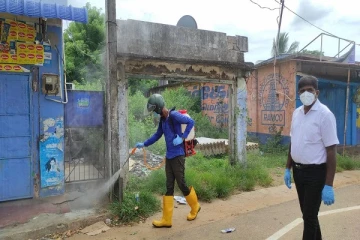 புதுக்குடியிருப்பு பிரதேச சபையினரால் தொற்று நீக்கும் நடவடிக்கை முன்னெடுப்பு