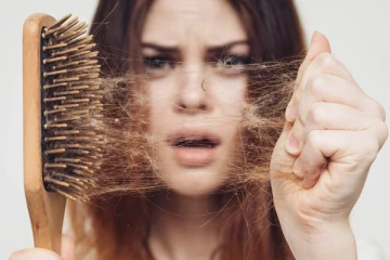 முடி 5 மடங்கு வேகமாக வளரனுமா? எண்ணையில் இந்த கருப்பு பொருளையும் சேர்த்து தடவுங்க!