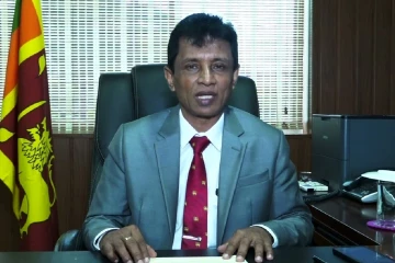 මෝටර් රථ ප්‍රවාහන දෙපාර්තමේන්තුවේ ලොක්කා අත්අඩංගුවට ගැනීම ගැන තවත් තොරතුරු[UPDATE]