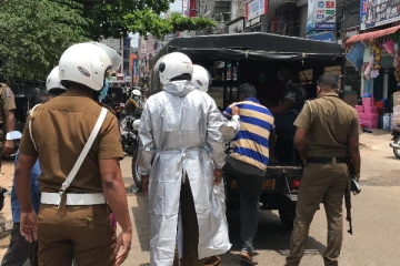 கொடூரமாக தாக்கி கொள்ளையில் ஈடுபட்ட இருவர் யாழில் கைது