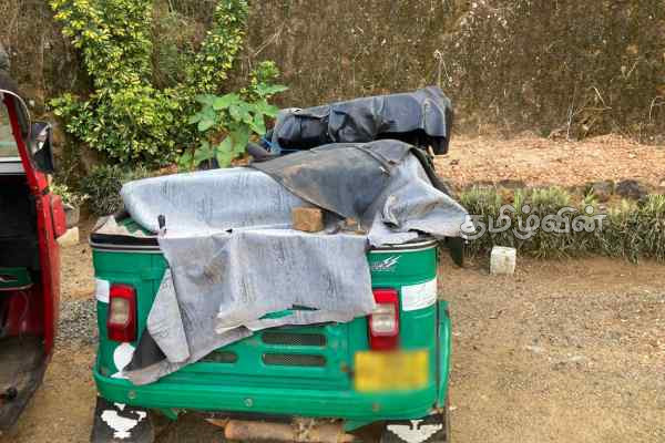 நுவரெலியாவில் 100 அடி பள்ளத்தில் கவிழ்ந்த முச்சக்கர வண்டி | Three Wheeler Overturned In 100 Foot Gorge
