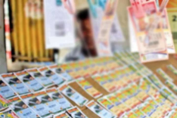 ව්‍යාජ වාසනාවක් පෙන්නූ ව්‍යාජ වෙළඳාමක් කුරුණෑගලදී වැටලු හැටි.