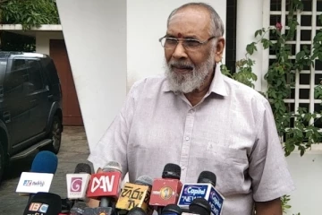 பிரான்சில் இருந்து வந்த மிரட்டல்! - சி.வி. விக்னேஸ்வரன்