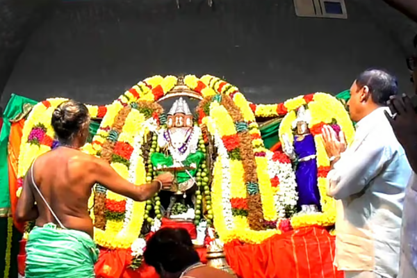 பெரும் வெள்ளத்தாலும் அசைக்க முடியாத குறுக்குத்துறை முருகன் கோயில் | Kurukkuthurai Murugan Temple