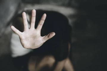 சுவிஸில் வளர்ப்பு மகள் தொடர்பில் சிறைக்கு செல்லும் தந்தை