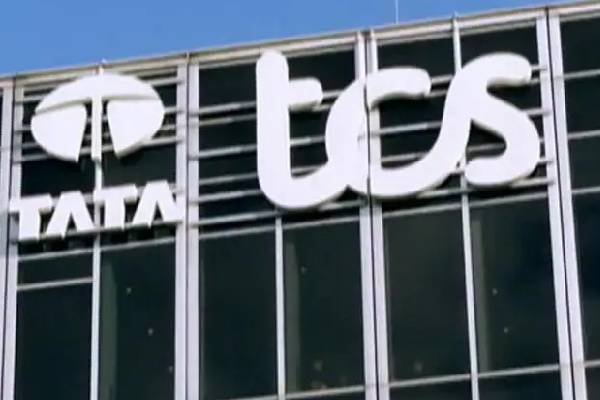 டாடா மென்பொருள் நிறுவனத்தில்... வேலையை விட்டு வெளியேறுவோர் எண்ணிக்கையும் அதிகரிப்பு | Tcs Voluntary Employee Exits