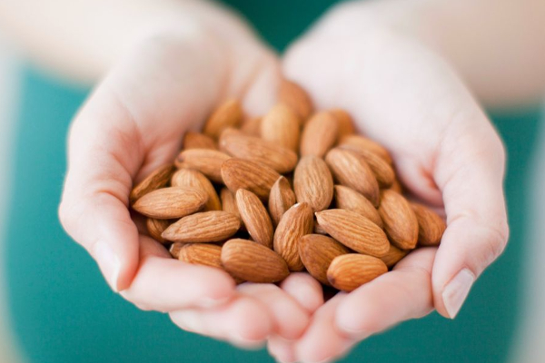 சர்க்கரை நோயாளிகள் ஒரு நாளைக்கு எத்தனை பாதாம் சாப்பிடுவது நல்லது தெரியுமா? | Almonds You Should Eat To Lower Blood Sugar