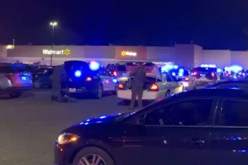 அமெரிக்க பல்பொருள் அங்காடியில் துப்பாக்கிசூடு; 7 பேர் பலி