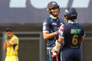 7 விக்கெட் வித்தியாசத்தில் குஜராத் அணியிடம் சுருண்டது சென்னை - சஹா அரைசதம் எடுத்து அசத்தல்!