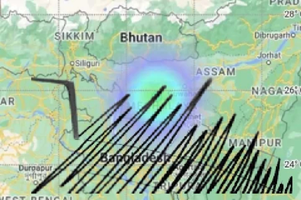 வங்கதேசம் மற்றும் இந்தியாவில் நிலநடுக்கம் | Mild Earthquake Shakes Dhaka Of Bangladesh