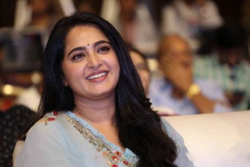 43 வயதாகியும் திருமணமாகல.. காதலனை பற்றி முதல்முறை மனம் திறந்த அனுஷ்கா!