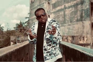 இலங்கை போராட்ட களத்தில் பாடகர் மரணம்..!