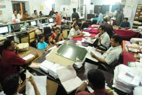 இலங்கையில் வீட்டிற்கு செல்லப்போகும் 25,000 ஊழியர்கள்! | 25 000 Employees Retirement In Sri Lanka Crisis