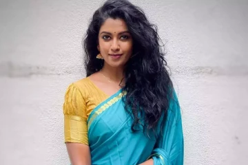 கோட் சூட் அணிந்து செம வீடியோவை வெளியிட்ட குக் வித் கோமாளி ரோஷினி.. வீடியோ இதோ