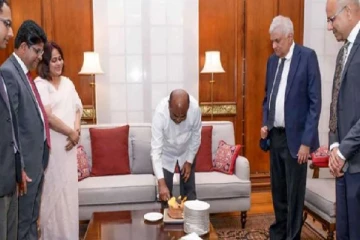 ஜனாதிபதி அலுவலகத்தில் பிறந்தநாள் கொண்டாட்டம்!