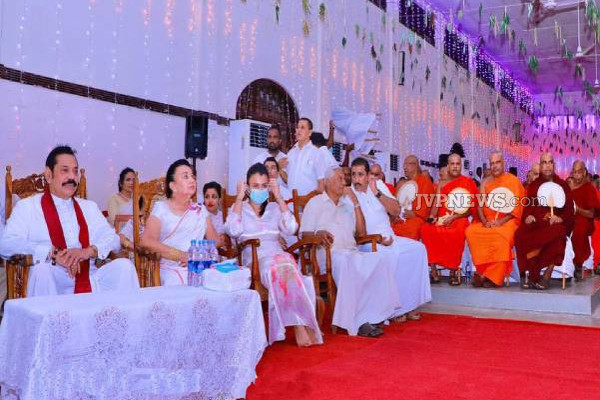 நீண்ட நாட்களுக்கு பிறகு பொது வெளியில் தோன்றிய கோட்டாபய! (புகைப்படங்கள்) | Gotapaya Appeared In Public After A Long Time