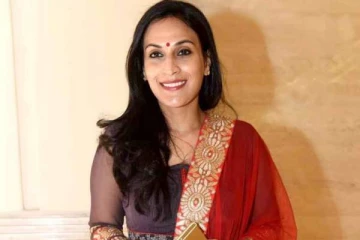 தனிமையே இனிமை காண முடியுமா பீலிங்கில் ஐஸ்வர்யா ரஜினிகாந்த்