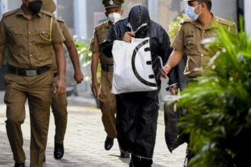 திருட்டு சம்பவங்களுடன் தொடர்பு ; முன்னாள் உப பொலிஸ் பரிசோதகர் கைது