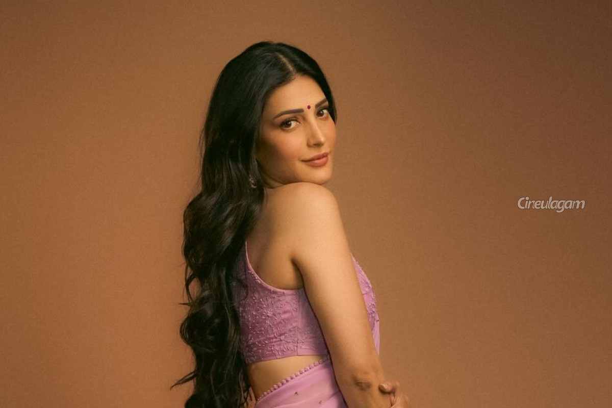 இனிமேல் சிங்கிள் தான்.. ஸ்ருதி ஹாசன் காதல் தோல்விகள் பற்றி உருக்கமாக சொன்னது | Shruti Haasan About Breakup And Being Single இனிமேல் சிங்கிள் தான்.. ஸ்ருதி ஹாசன் காதல் தோல்விகள் பற்றி உருக்கமாக சொன்னது | Shruti Haasan About Breakup And Being Single