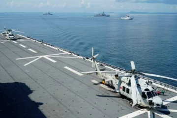 நடுவானில் மோதிக்கொண்ட ஹெலிகாப்டர்கள்... ஒருவர் உயிரிழப்பு! 7 பேர் மாயம்