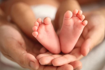 மருத்துவ உலகை அதிர்ச்சிக்கு உள்ளாகிய பிறந்த குழந்தை!