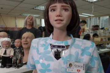 கொரோனா முன்கள பணியில் ரோபோக்கள்;   விஞ்ஞானிகளின் அசத்தல்