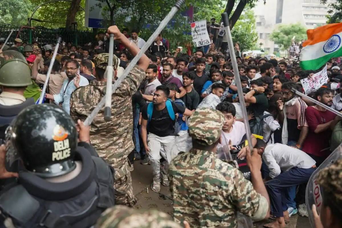 போராட்டத்தால் ஸ்தம்பிக்கும் டெல்லி - CJP கட்சியின் கோரிக்கைகள் என்ன? | What Are The Cjp Demands In Delhi Protest போராட்டத்தால் ஸ்தம்பிக்கும் டெல்லி - CJP கட்சியின் கோரிக்கைகள் என்ன? | What Are The Cjp Demands In Delhi Protest