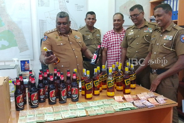 சட்டவிரோத மதுபான விற்பனையில் ஈடுபட்ட பெண் கைது! | Suspect Involved In Liquor Sales Arrested