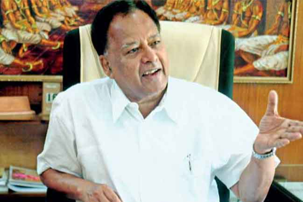 நாடு அழிவின் விளிம்பிற்குள் விழுந்துள்ளமைக்கு கோட்டாபயவின் அபத்தனமான நடவடிக்கைகளே காரணம்! - ஐபிசி தமிழ்