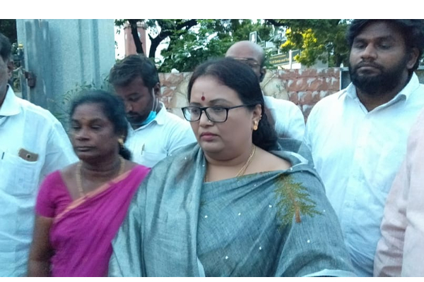 ஜெயலலிதாவுக்கு எத்தனை மகள்கள்! வரிசையா வந்துட்டே இருக்காங்க.. | Jayalalitha Daughter In Chennai
