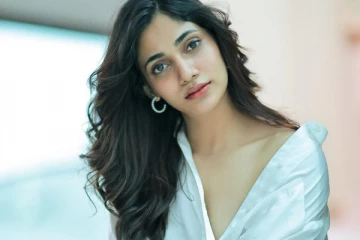 நடிகை லாஸ்லியாவா இப்படி.. ரசிகர்களை ஷாக் ஆக்கிய போட்டோஷூட்