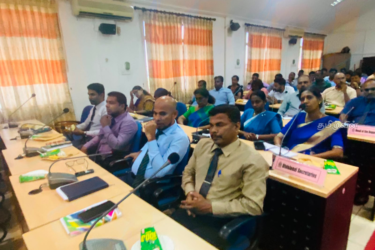 கடற்தொழிலாளர்களின் பிரச்சினைகள்! மட்டக்களப்பு மாவட்ட ஒருங்கிணைப்புக்குழு கூட்டத்தில் ஆராய்வு | Batticaloa District Coordination Committee Meeting