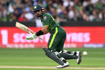 58 பந்தில் சதம் விளாசிய கேப்டன்!