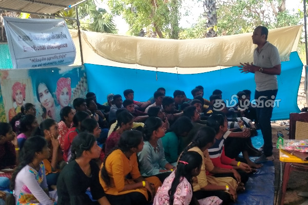 கிளிநொச்சியில் வேள்ட் விசன் நிறுவனத்தினால் விழிப்புணர்வு செயலமர்வு (Photos) | Awareness For Children World Vision Kilinochchi