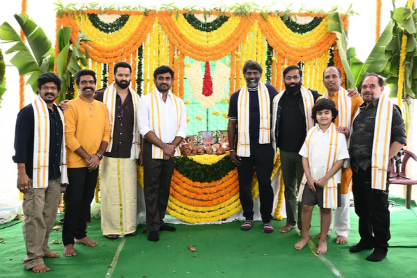 பிரதமர் மோடியின் பயோபிக் திரைப்படம்.., மோடியாக நடிக்கும் பிரபல தமிழ் நடிகர் யார் தெரியுமா? | Pm Narendra Modi Biopic Maa Vande Starts Shoot