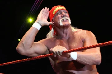 பிரபல மல்யுத்த வீரர் ஹல்க் ஹோகன் காலமானார்