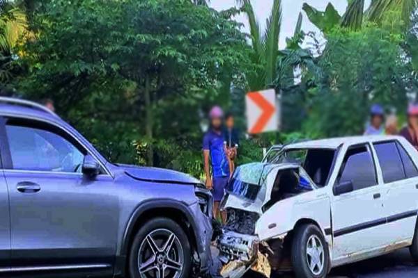 இரண்டு மோட்டார் வாகனங்கள் நேருக்கு நேர் மோதி விபத்து - ஐந்து பேர் வைத்தியசாலையில்....! | Anurathapura Two Car Accident Five Person Hospital