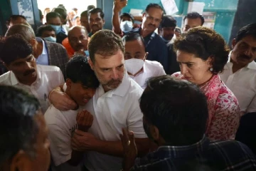 வயநாடு விரைந்த ராகுல், பிரியங்கா காந்தி: நிலச்சரிவில் பலி எண்ணிக்கை 295 ஆக உயர்வு