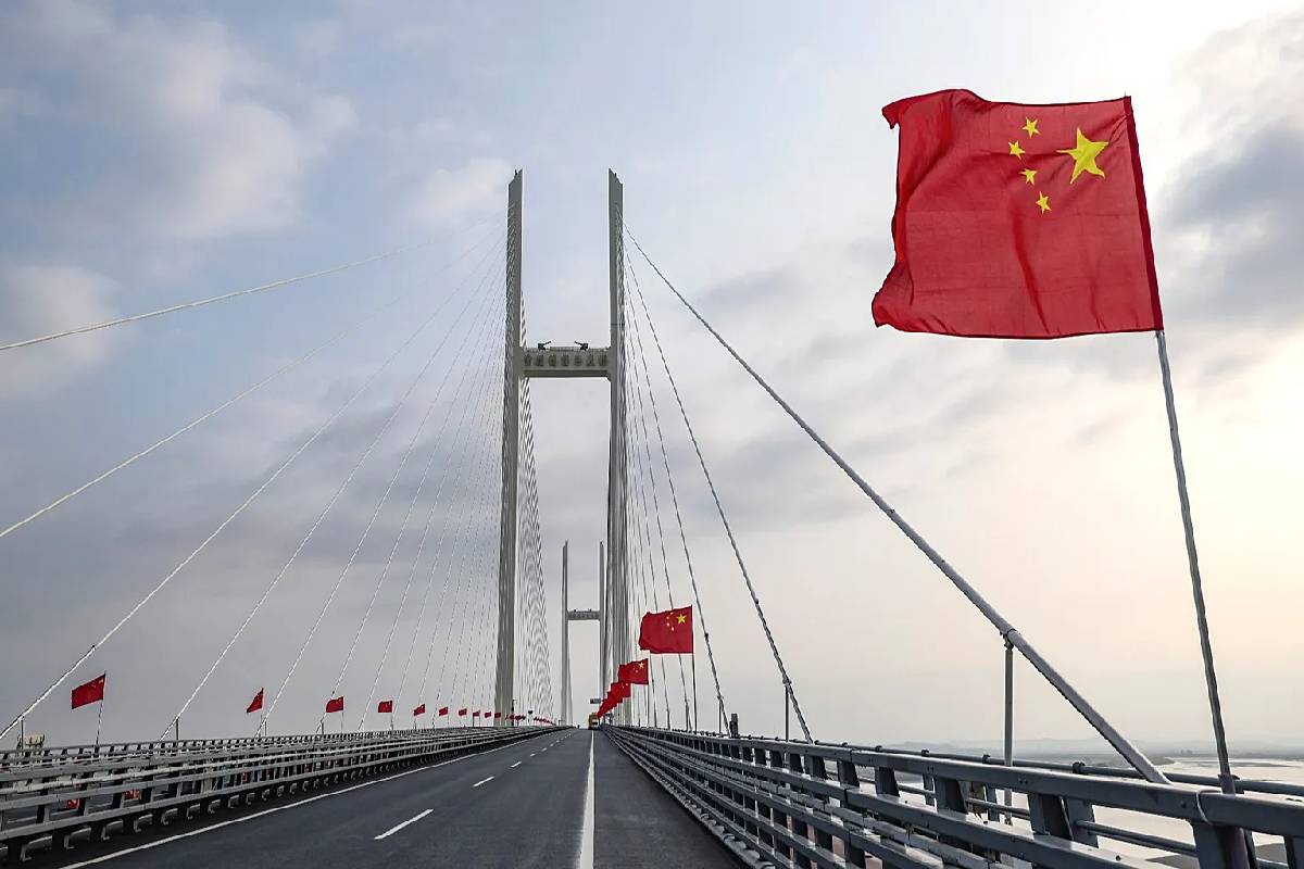 சீனா - வடகொரியா இடையே புதிய பாலம் திறப்பு | Yalu Bridge Opens Between China And North Korea