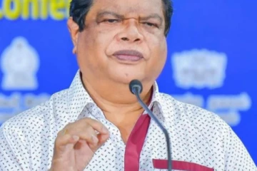 எப்படி தொற்றியது கொரோனா? அமைச்சர் வெளியிட்ட தகவல்