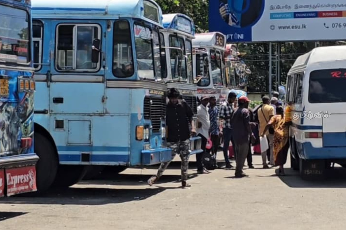 நாட்டில் சில இடங்களில் வழமைப்போல் இயங்கும் தனியார் பேருந்துகள் | Sri Lanka Fuel Crisis Private Bus Problems நாட்டில் சில இடங்களில் வழமைப்போல் இயங்கும் தனியார் பேருந்துகள் | Sri Lanka Fuel Crisis Private Bus Problems