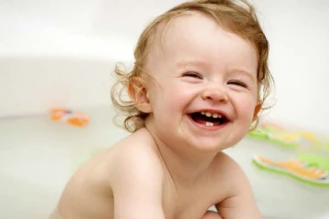 தாயின் வயிற்றில் இருக்கும்போதே குழந்தைக்கு முளைக்கும் பற்கள்... உங்களுக்கு தெரியுமா?